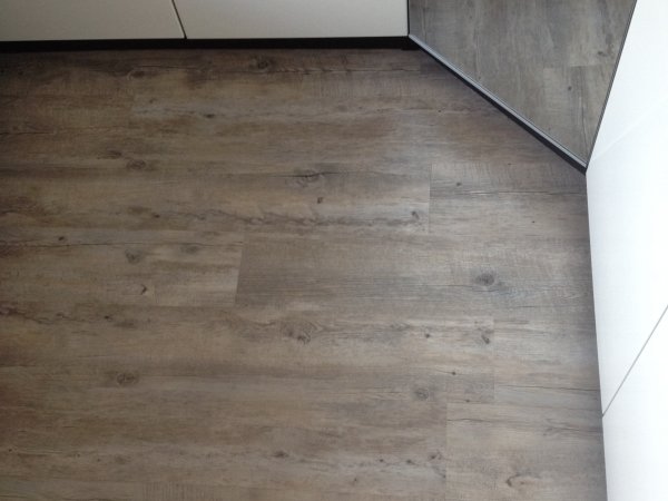 24 Carpets and flooring Work Example.
